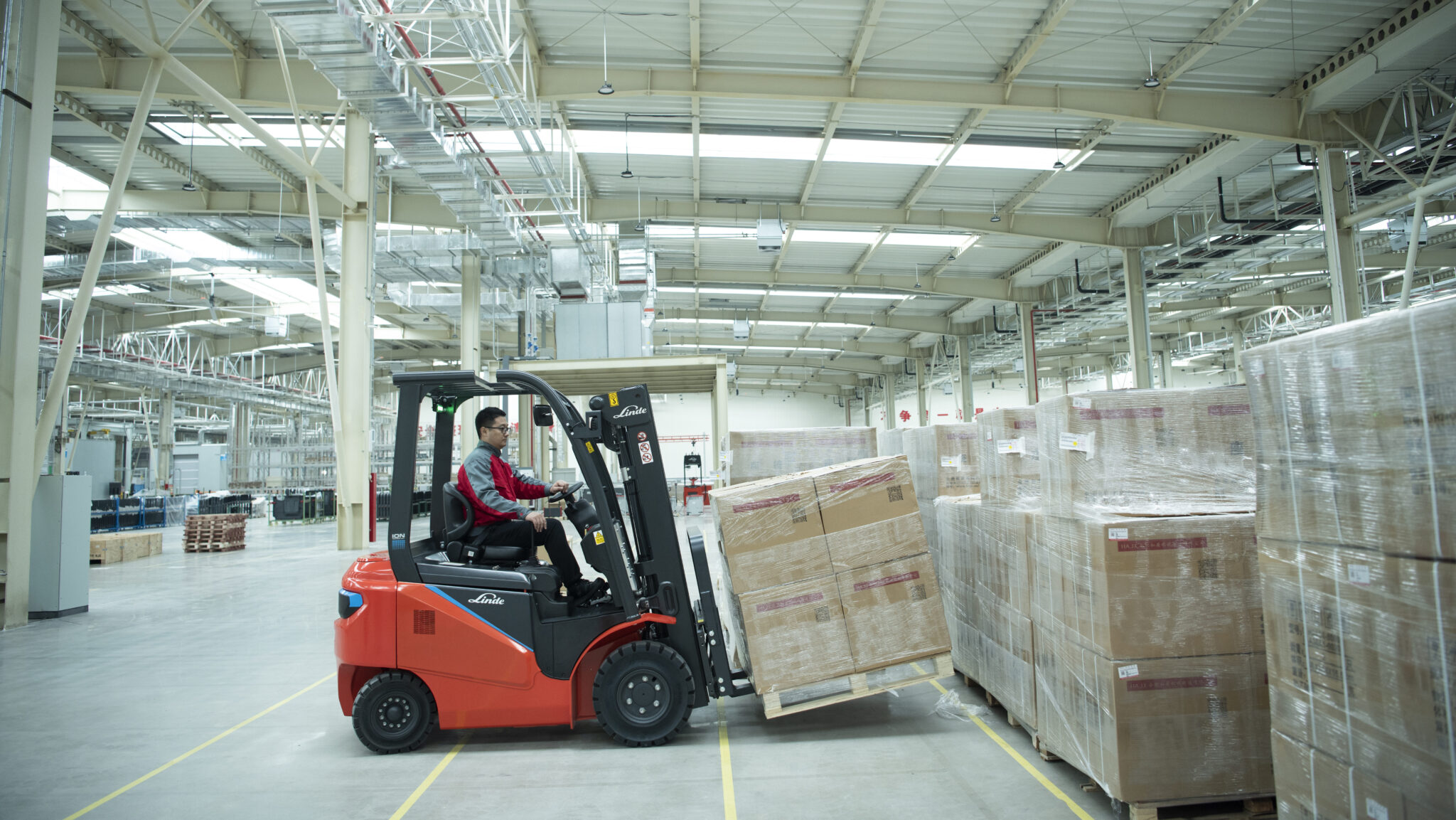 The Next Generation of Linde’s Electric Counterbalance Forklifts – The ...